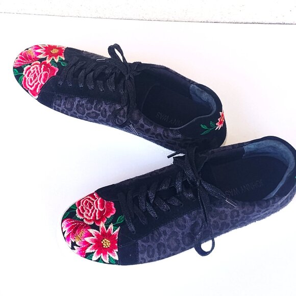 Johnny Was Embroidered Floral Leopard Sneakers Size 9 EUC - Picture 5 of 6
